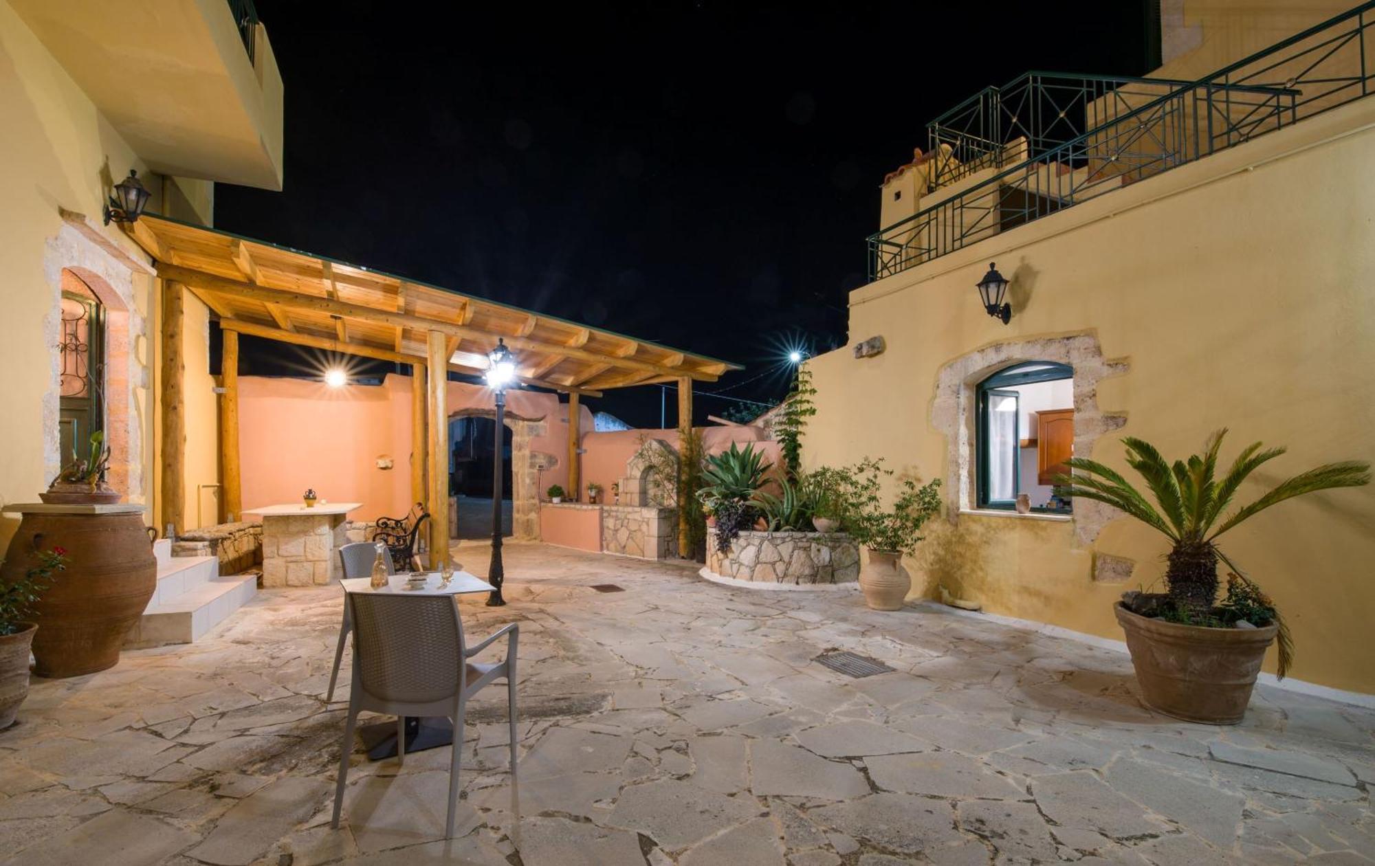 Chorafakia Skandalis Apartments With Pool מראה חיצוני תמונה