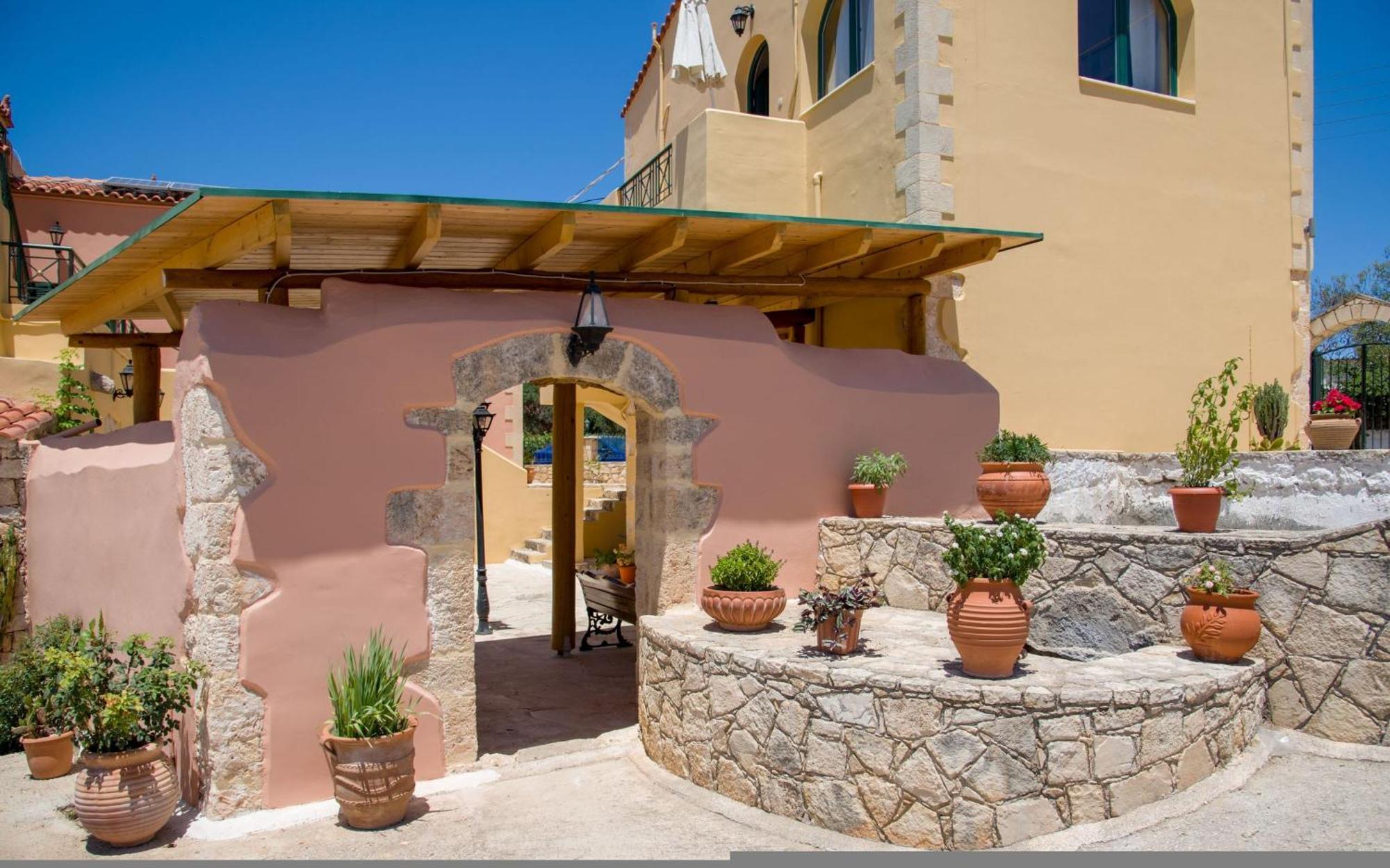 Chorafakia Skandalis Apartments With Pool מראה חיצוני תמונה